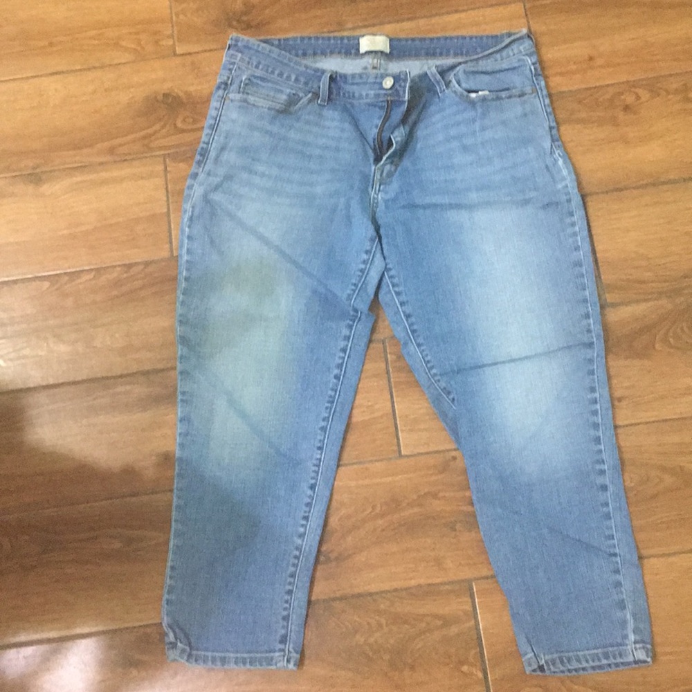 Size 14 Levi’s crop jeans